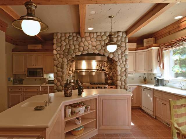 6335 MURPHY RD, Land O Lakes, WI 54540