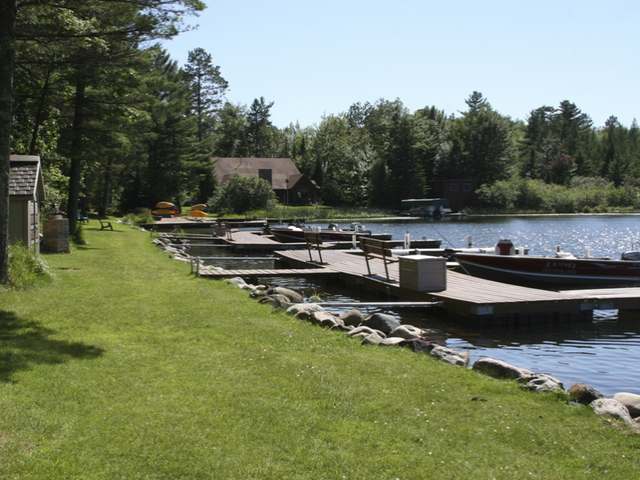 8400 DRIFTWOOD PL, Minocqua, WI 54548