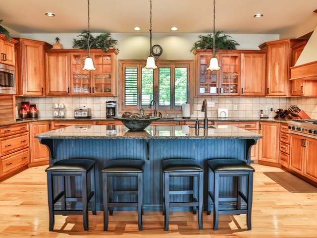 8518 HUBER LN, Minocqua, WI 54548