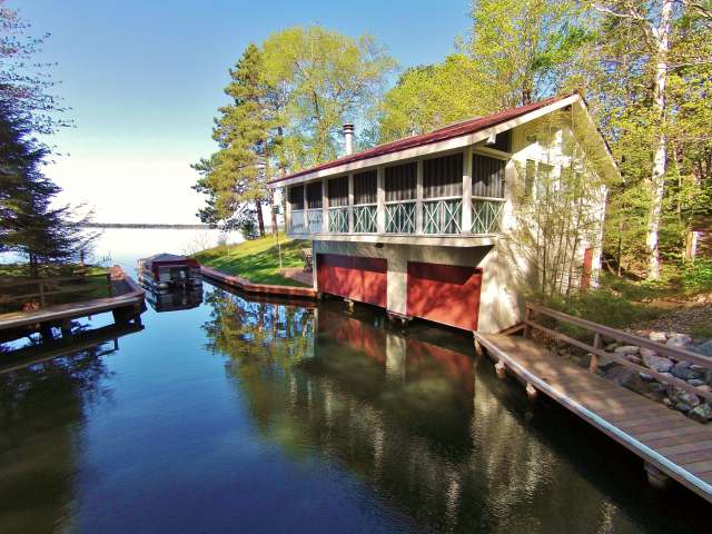 2305 CIRCLE DR, Lac Du Flambeau, WI 54548