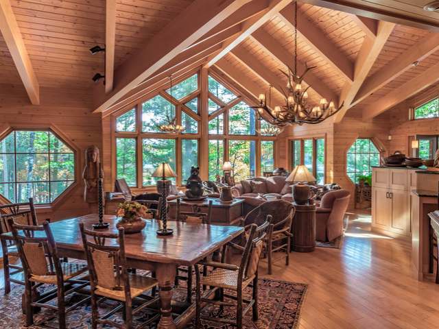 7995 STREATER RD N, Minocqua, WI 54548