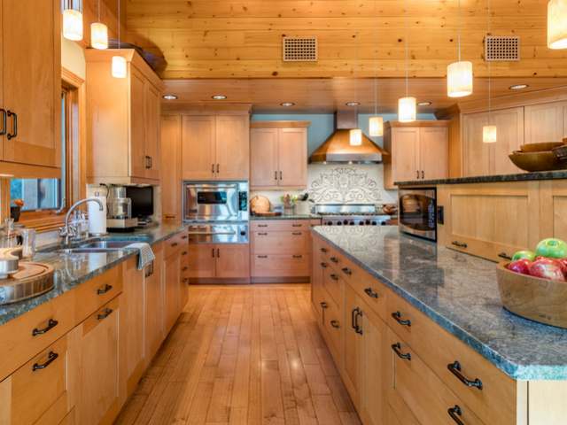 7995 STREATER RD N, Minocqua, WI 54548