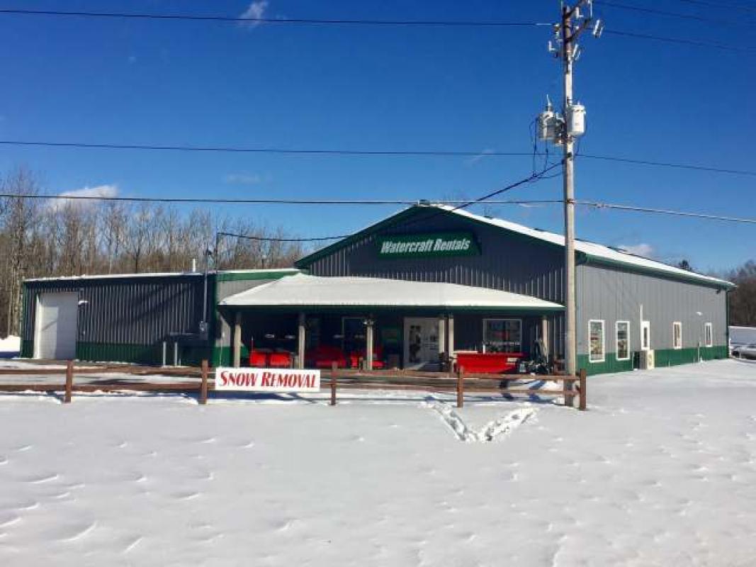 686, 915 4TH AVE N, Y, WI 54552