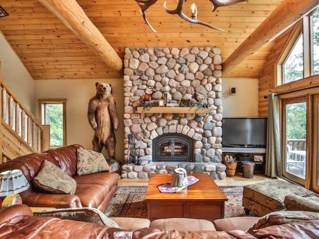 7931 ARMOUR LAKE RD, Presque Isle, WI 54557