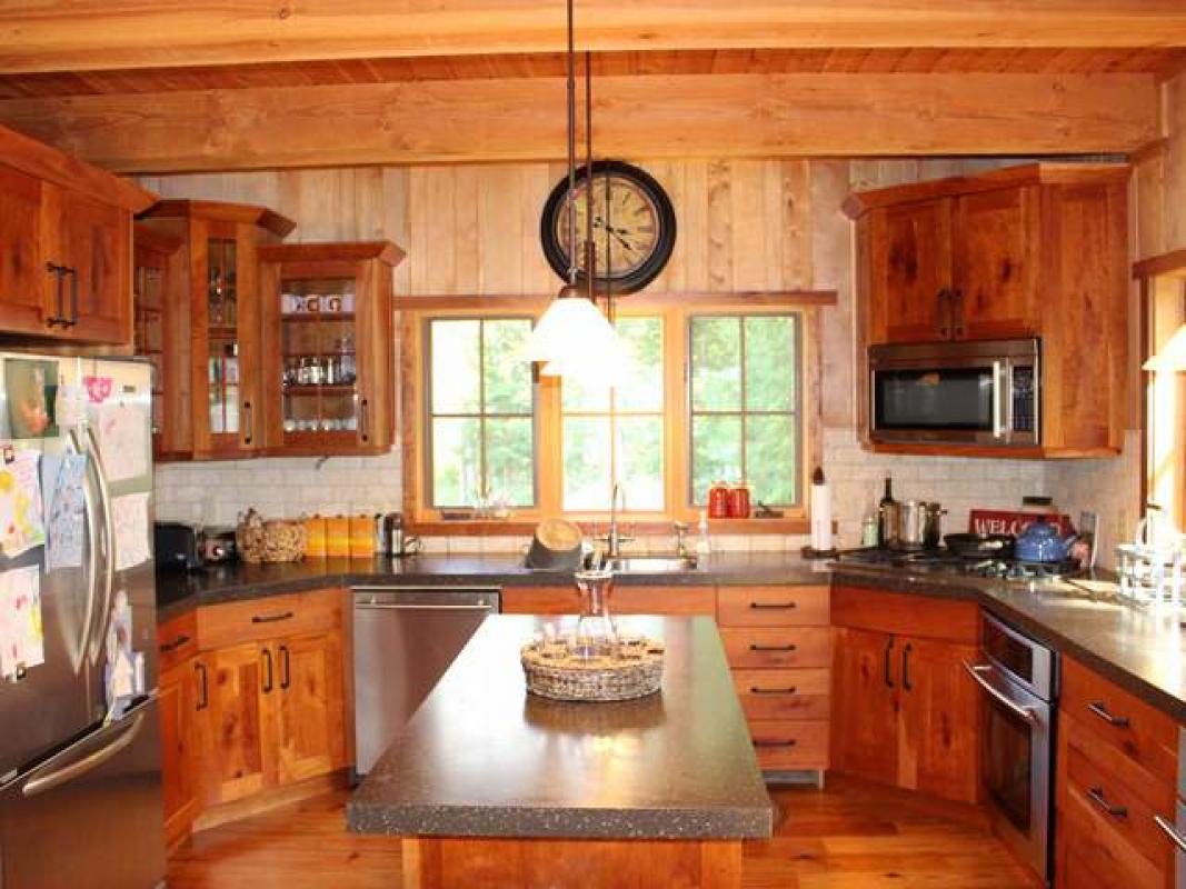 7795 POINT RD, Presque Isle, WI 54557