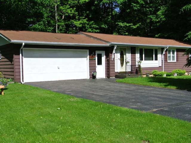 7450 Russell Rd