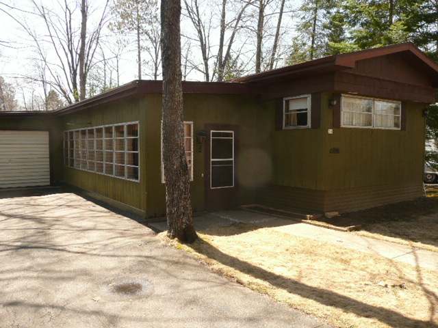 1263 Lake Terrace Dr