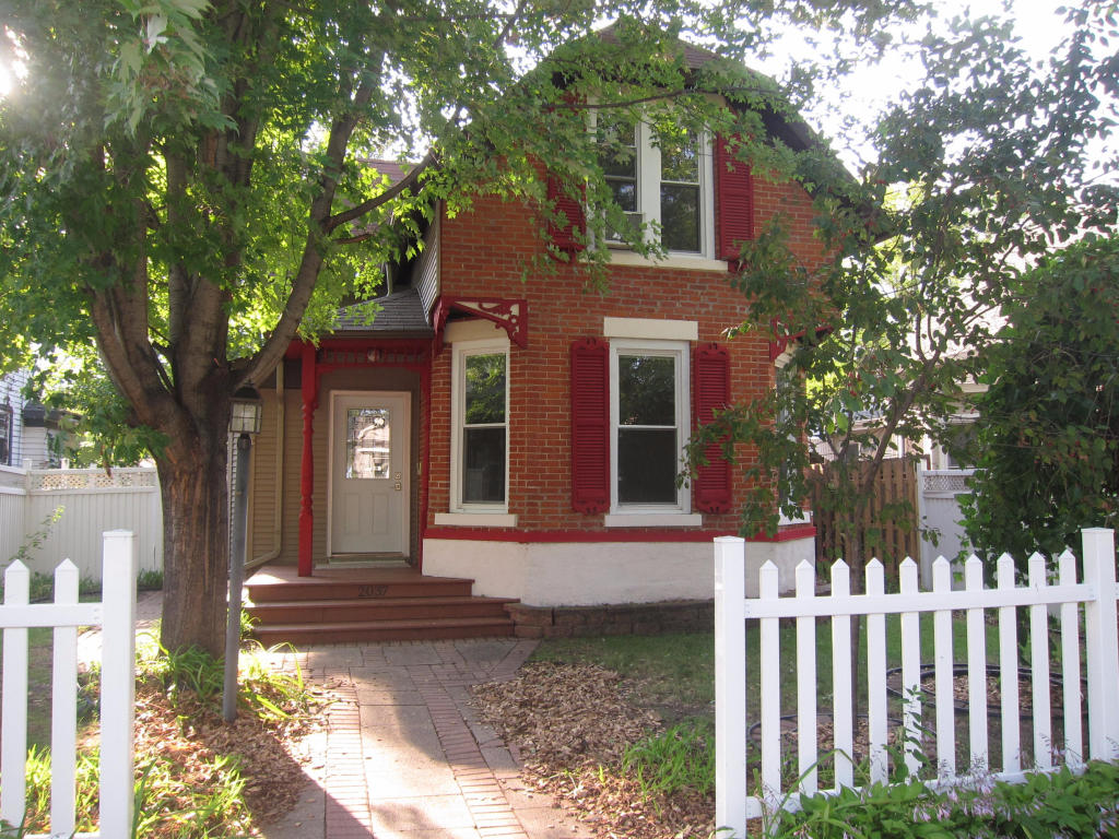 929 Rolling Oaks Dr