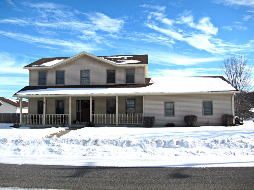 929 Rolling Oaks Dr