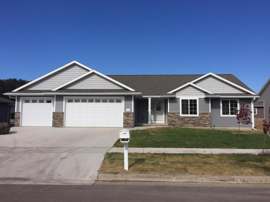929 Rolling Oaks Dr