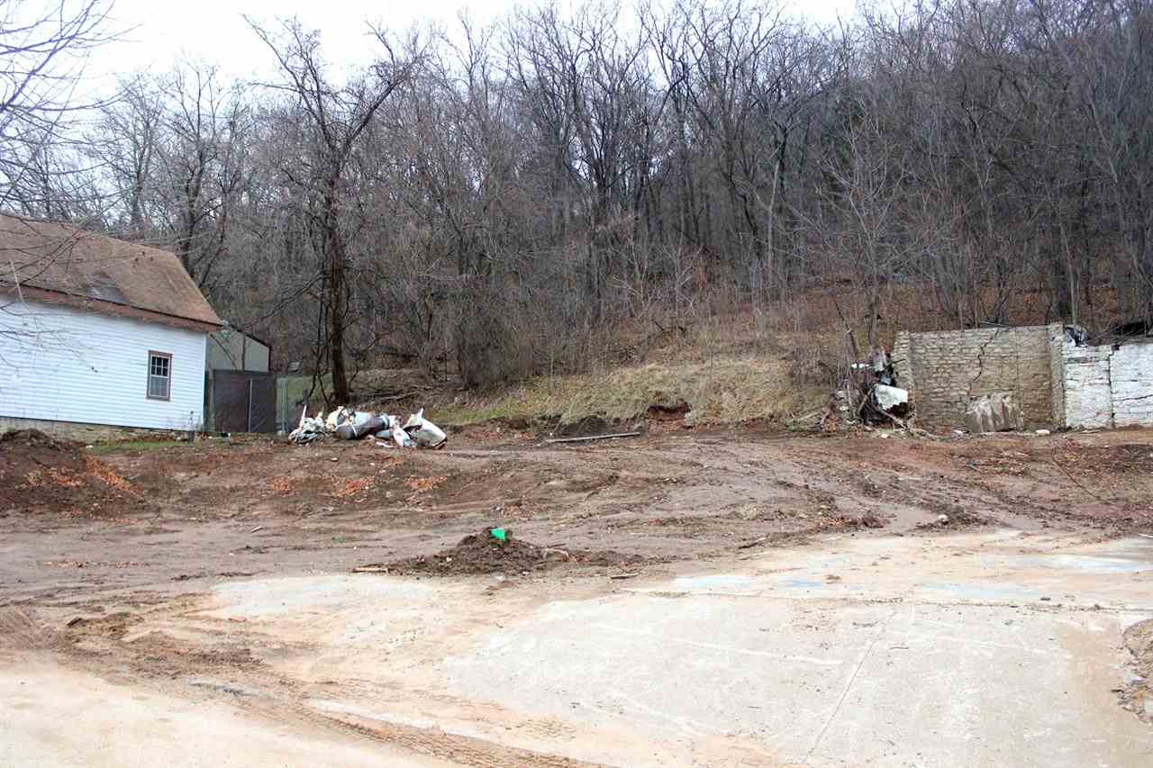 105 Peterson St
