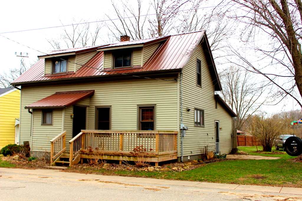 105 Peterson St