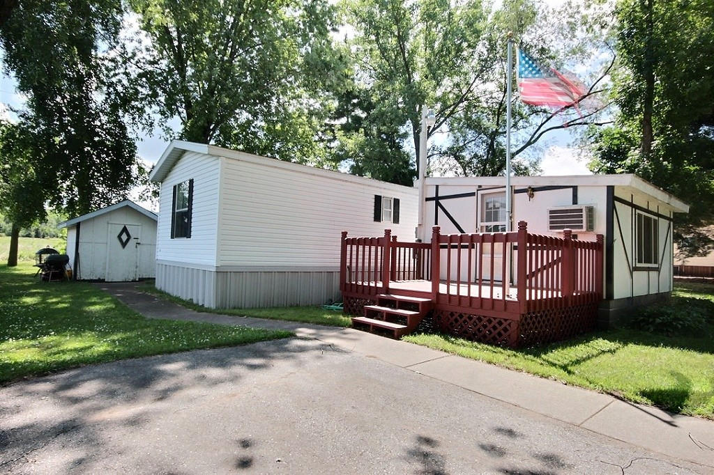 132 Cottage St