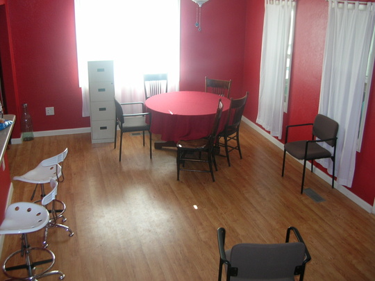 529 Hollister Ave