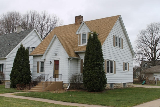 462 Garland St W