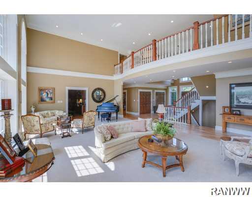 7653 North Road, Eau Claire, WI 54701