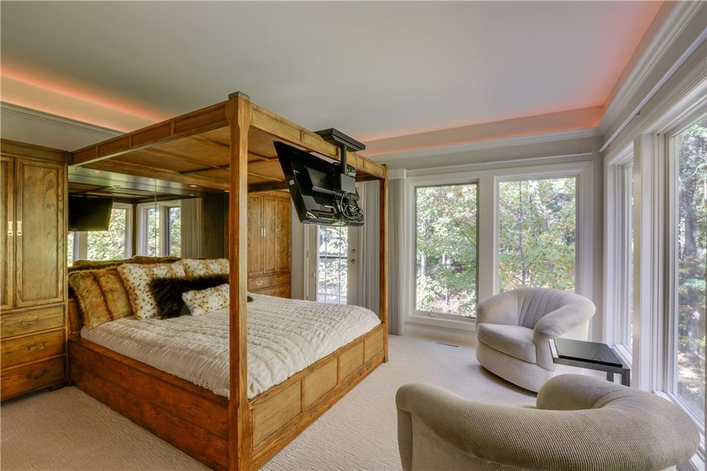 110 Vale Lane, Eau Claire, WI 54703