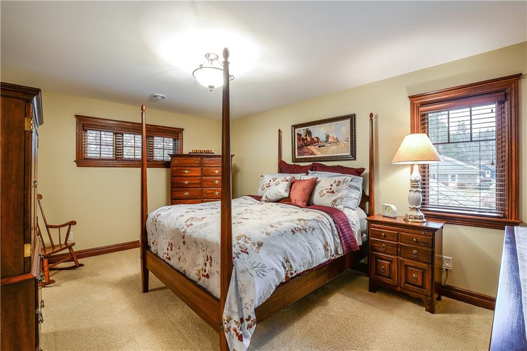 5715 North Shore Drive, Eau Claire, WI 54703