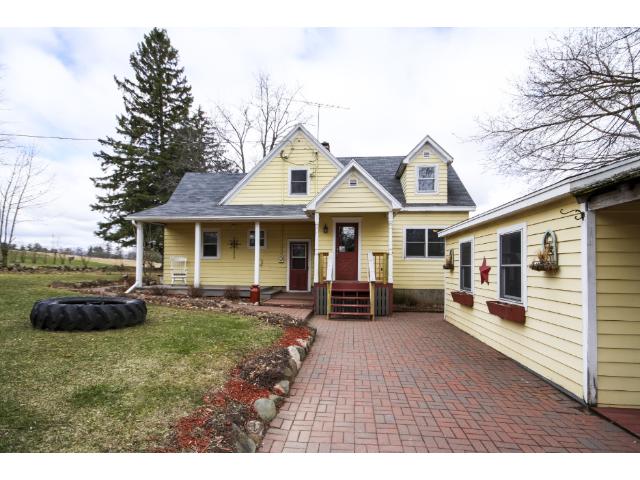 686 N Round Lake Lane