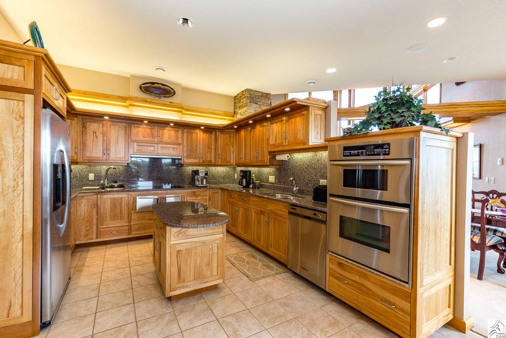 531 Marina Dr, Superior, WI 54880