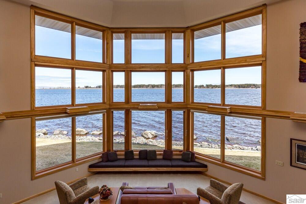 531 Marina Dr, Superior, WI 54880