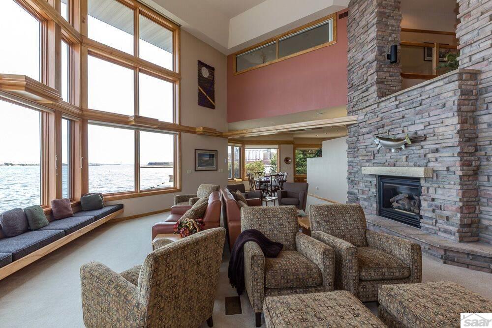 531 Marina Dr, Superior, WI 54880