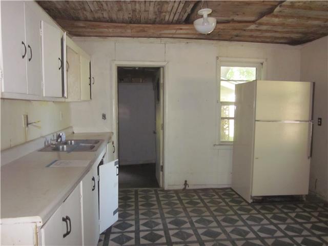 857 W 9th AveOshkosh, WI, 54901Winnebago County