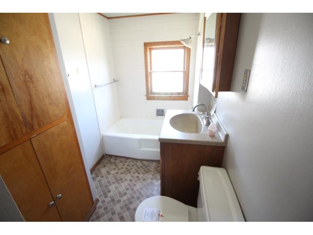 122 W 12th AveOshkosh, WI, 54902Winnebago County