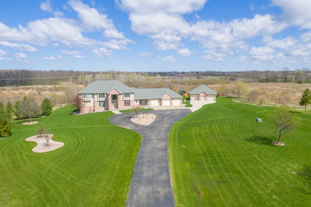 W5650 Quarry Rd, Appleton, WI 54913
