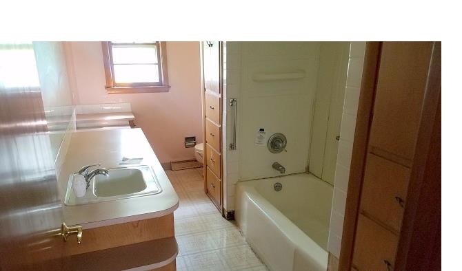 324 S Christine StAppleton, WI, 54915Outagamie County