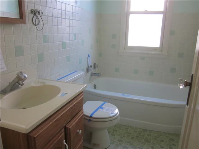 128 Willow StClintonville, WI, 54929Waupaca County