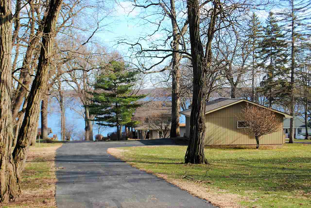 292 Forest Ave, Green Lake, WI 54941