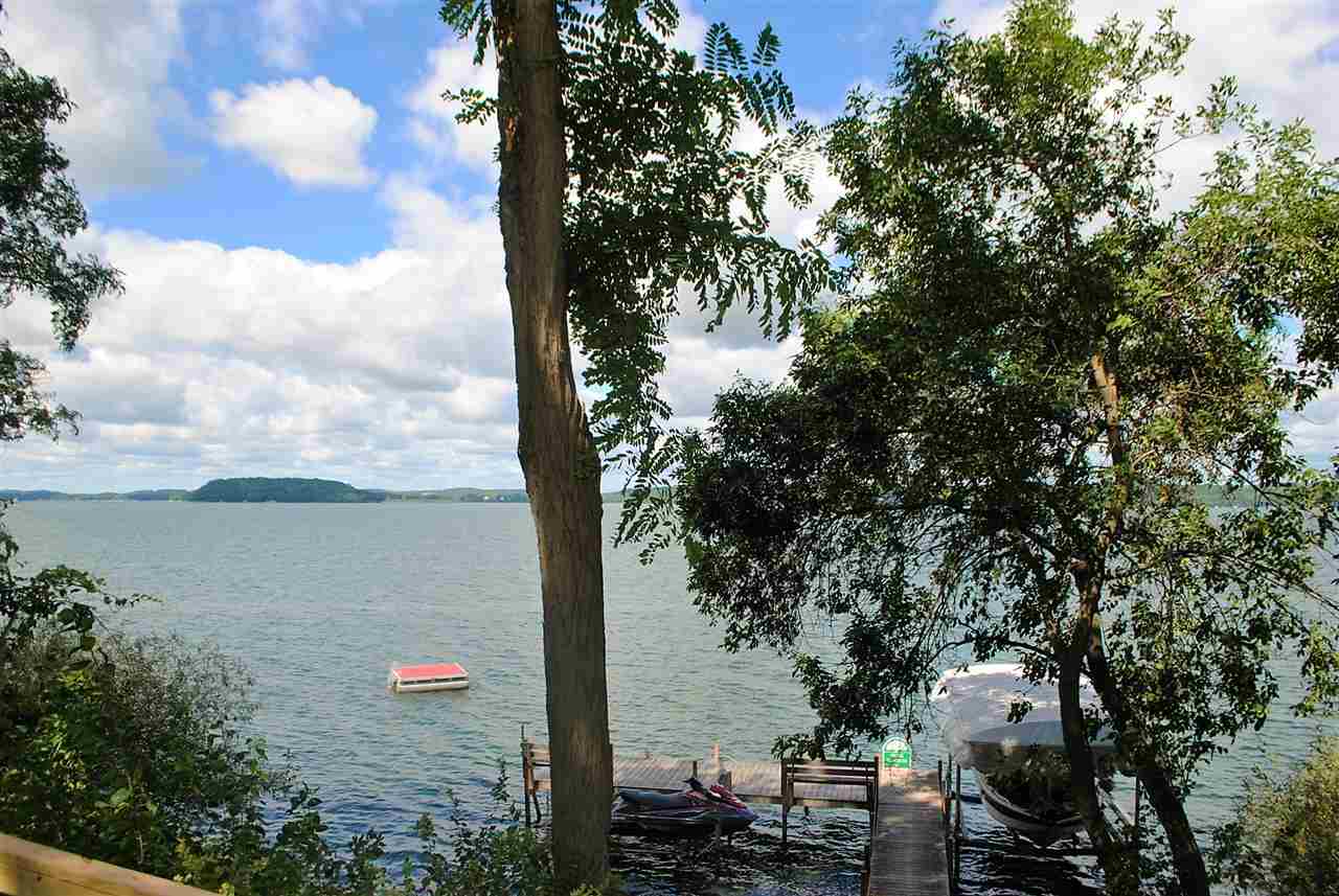 W2250 Oakwood Ave, Green Lake, WI 54941
