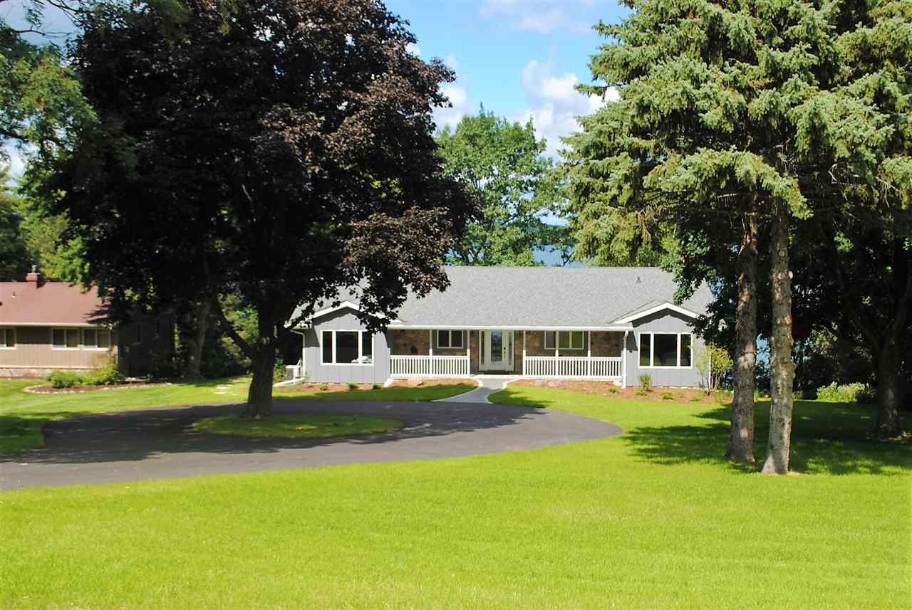 W2250 Oakwood Ave, Green Lake, WI 54941