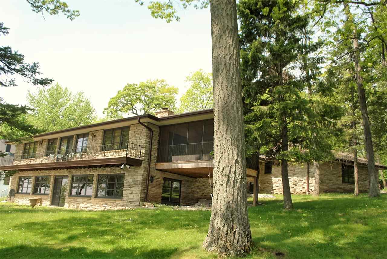 330 Forest Ave, Green Lake, WI 54941