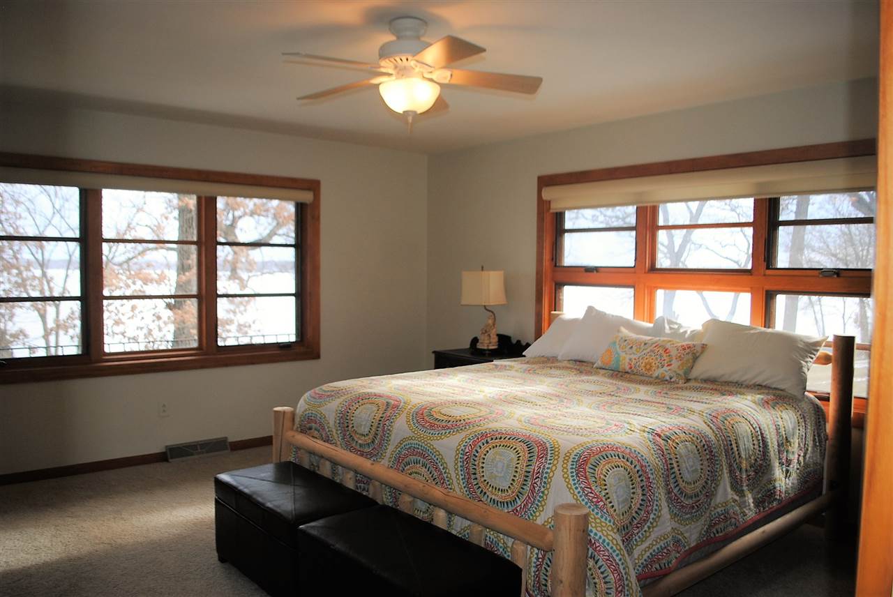 330 Forest Ave, Green Lake, WI 54941