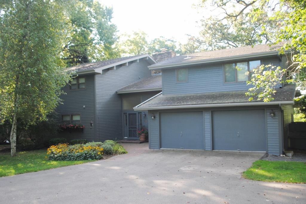 621 Illinois Ave, Green Lake, WI 54941