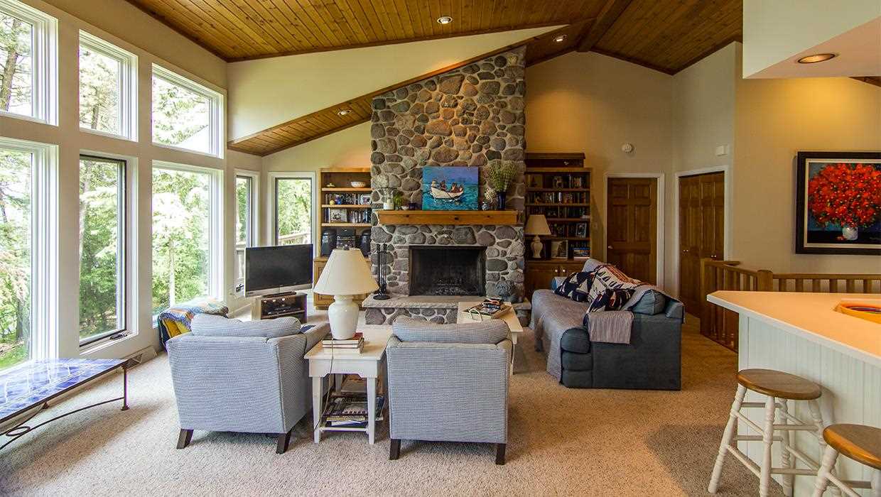 W1762 Sandstone Ave, Green Lake, WI 54941