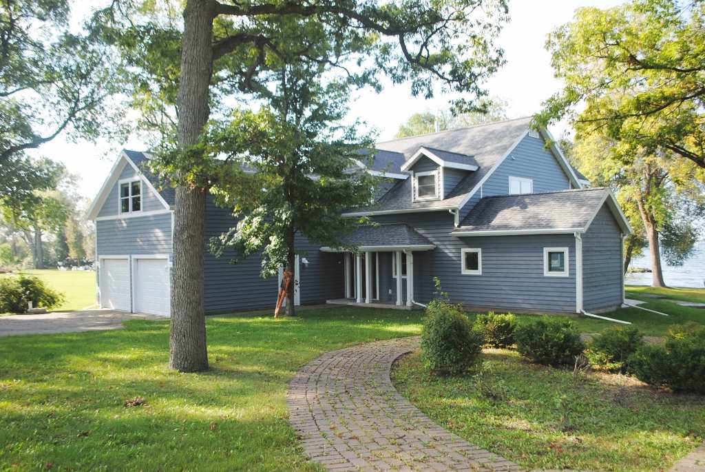 N5529 County Road A, Green Lake, WI 54941
