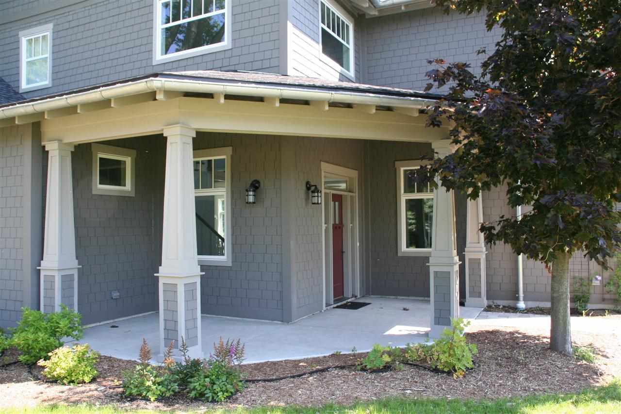 N4102 S Lakeshore Dr, Green Lake, WI 54941