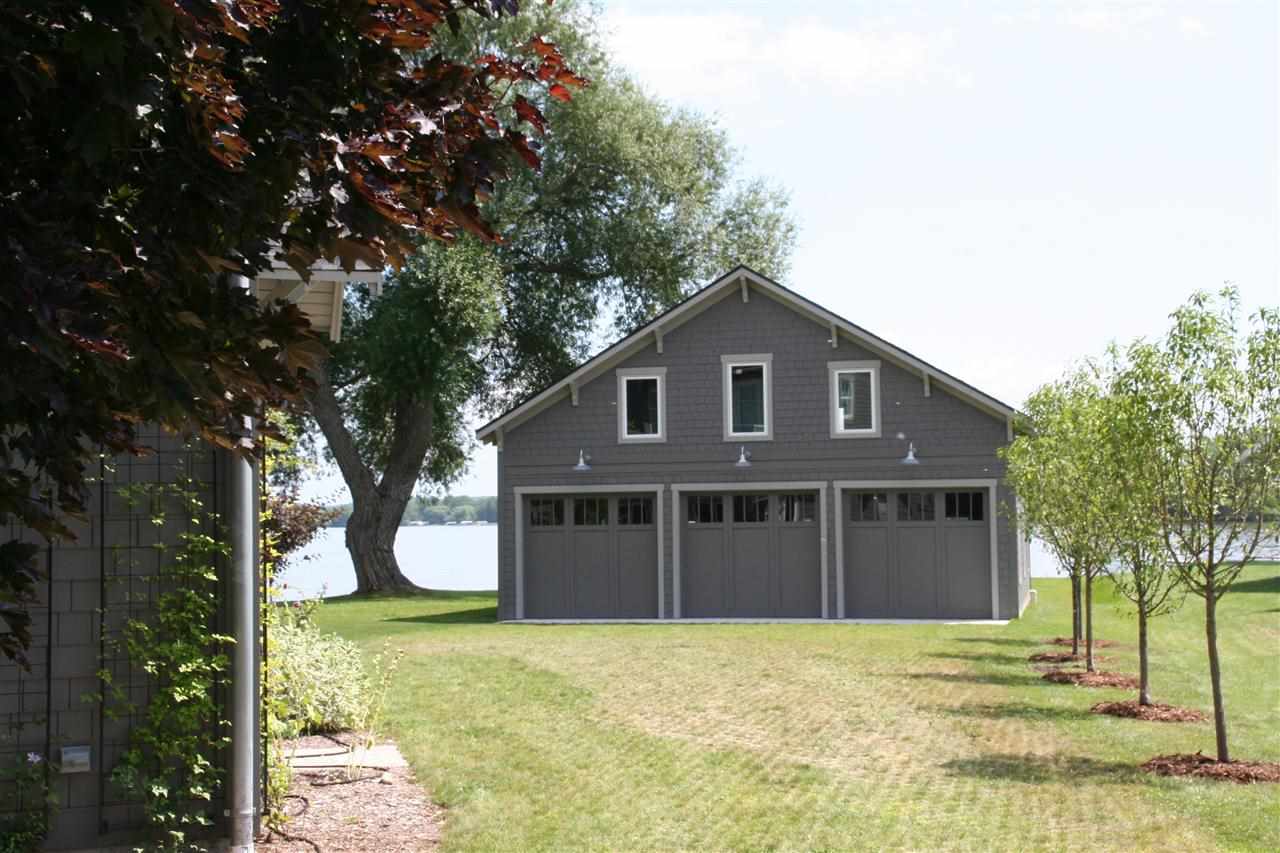 N4102 S Lakeshore Dr, Green Lake, WI 54941