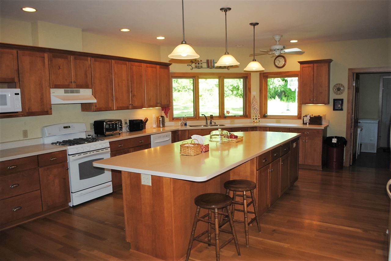 N5316 Shore Dr, Green Lake, WI 54941