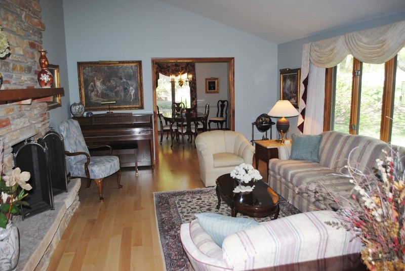 W1959 Belle Mapps Ct, Green Lake, WI 54941