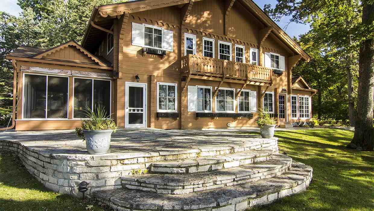 W1135 Illinois Ave, Green Lake, WI 54941