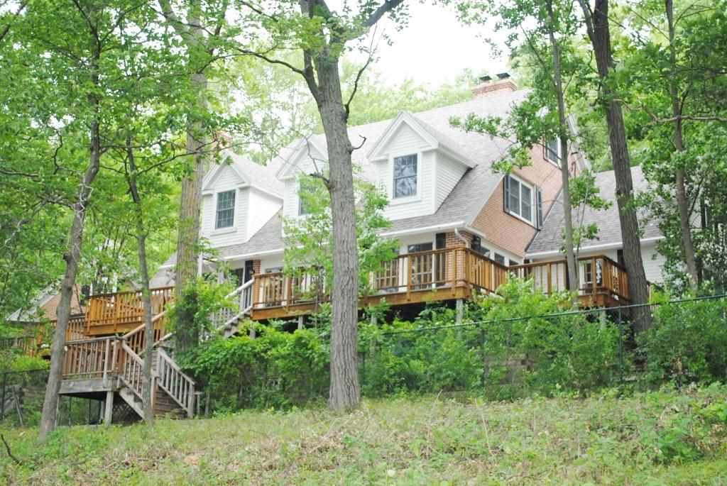 W2937 Hillside Rd, Green Lake, WI 54941