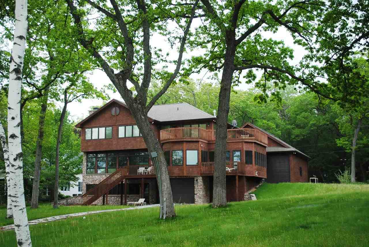 W1554 Sandstone Ave, Green Lake, WI 54941