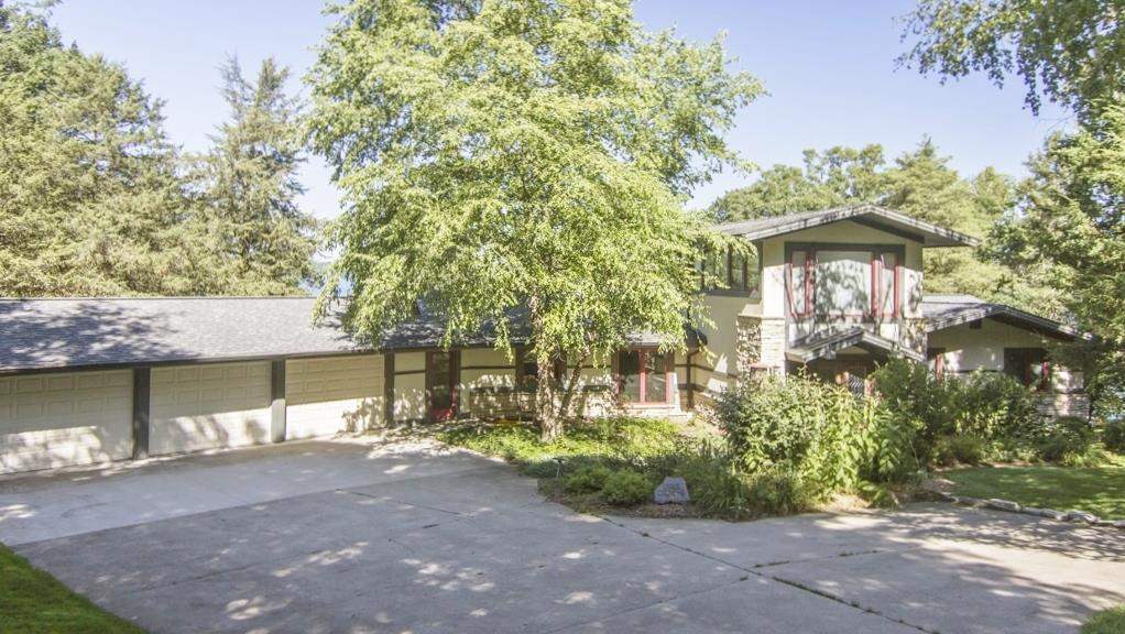 W2270 Oakwood Ave, Green Lake, WI 54941