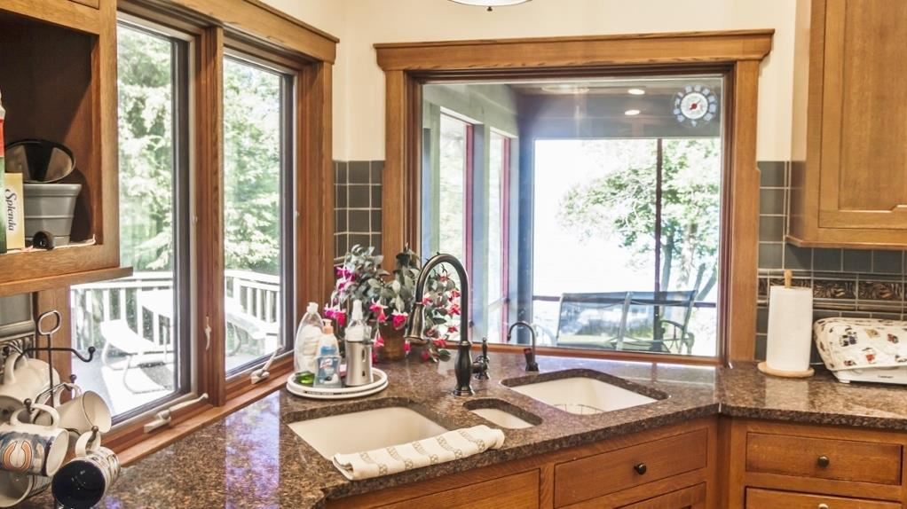 W2270 Oakwood Ave, Green Lake, WI 54941
