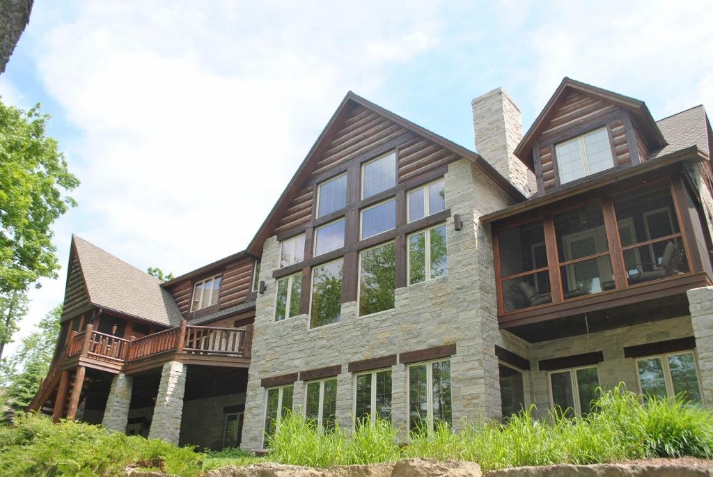 W2354 Oakwood Ave, Green Lake, WI 54941