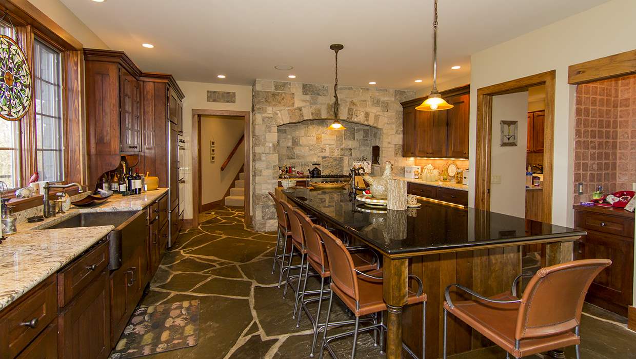W2354 Oakwood Ave, Green Lake, WI 54941